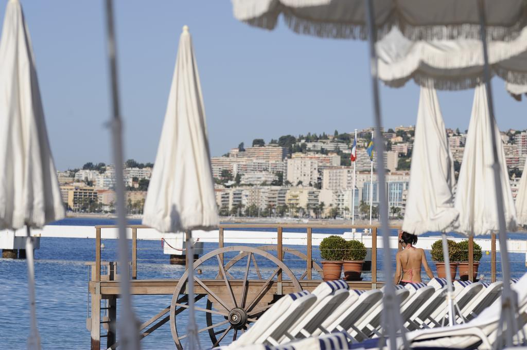 Anantara Plaza Nice Hotel - A Leading Hotel Of The World Exterior photo View of the bay from the hotel