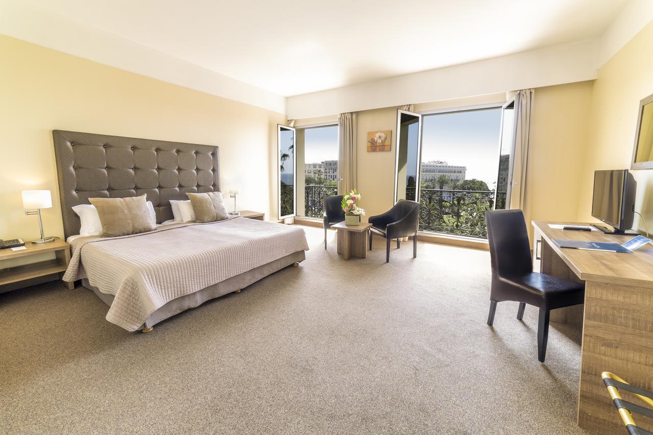 Anantara Plaza Nice Hotel - A Leading Hotel Of The World Exterior photo A room at the hotel